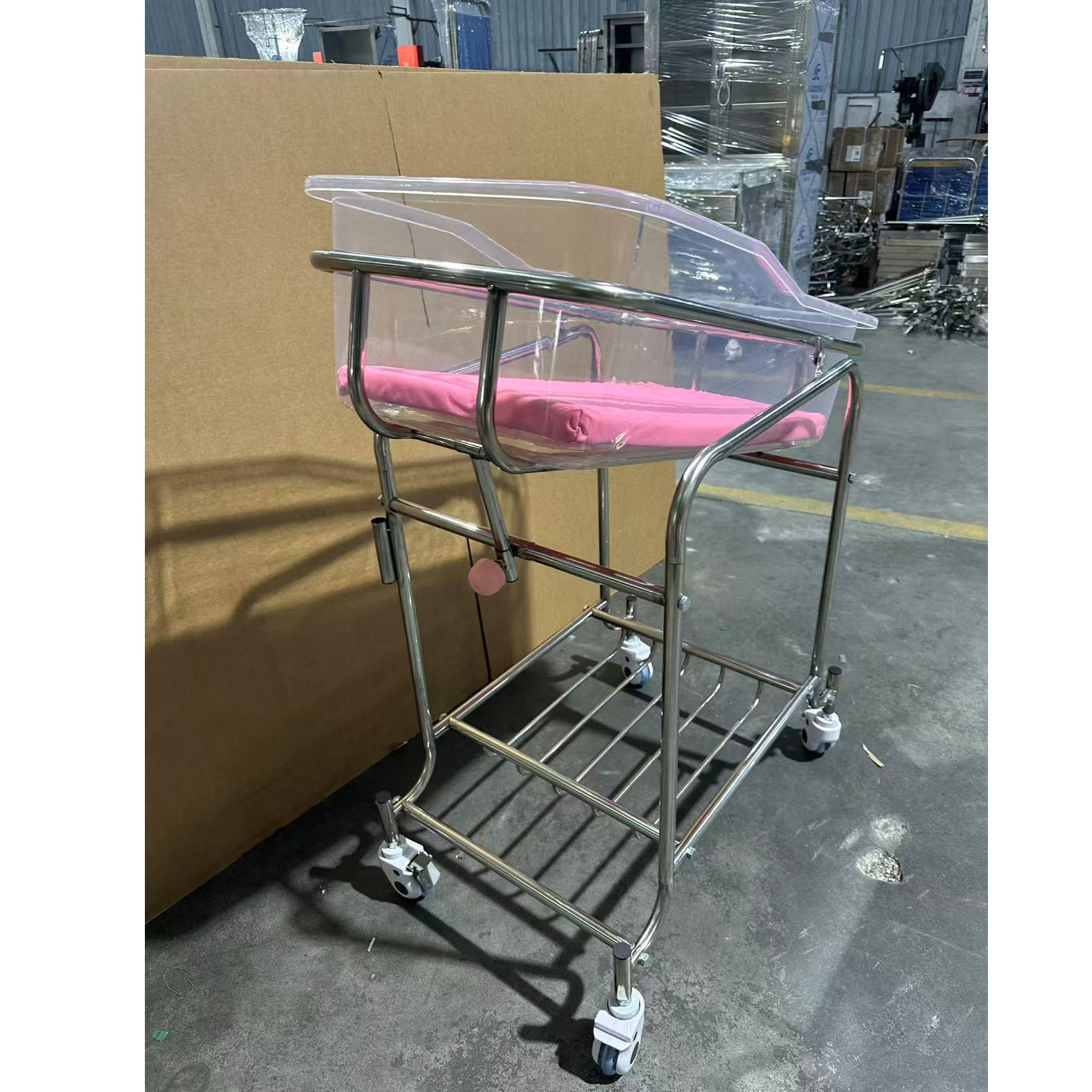 عربة أطفال من الفولاذ المقاوم  - مراجعة Baby Nursery Trolley وسعره